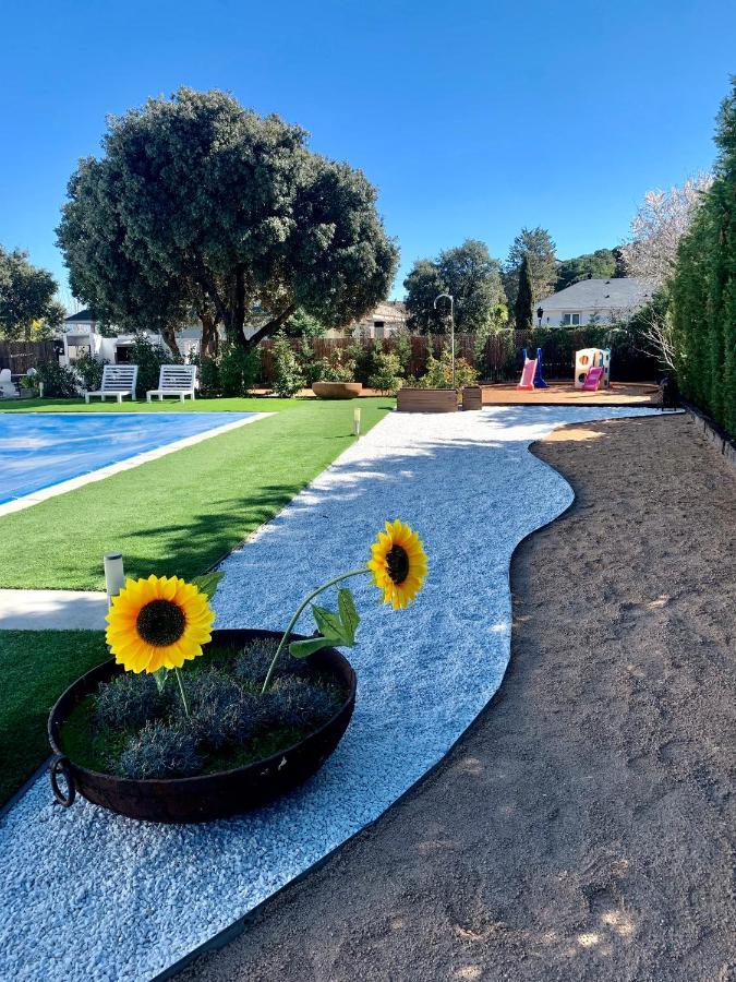 Villa La Roca Madrid Guadarrama Exteriér fotografie